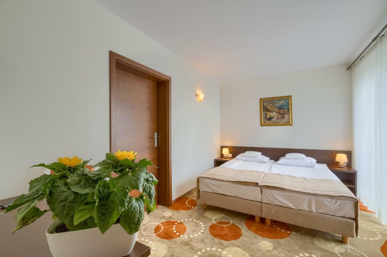 4 Pory Roku & Spa Krynica Zdroj Dış mekan fotoğraf